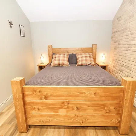 Dragonstone Nyaraló